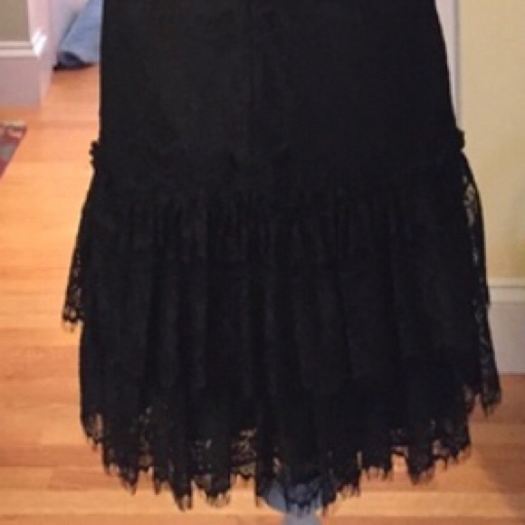 Black lace dress - Picture 2 of 6